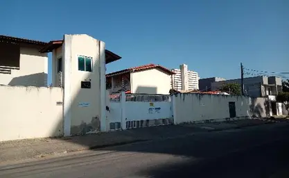 Casa em FORTALEZA - CE